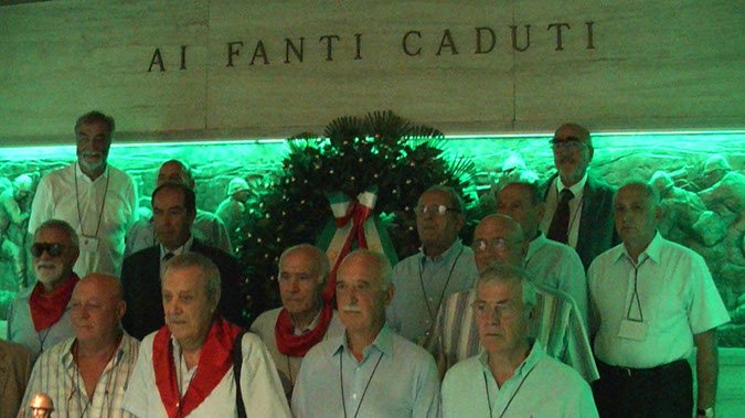 1° raduno Ascoli Piceno dal 9 al 10 settembre 2011 -  foto...178 - onore ai Fanti Caduti